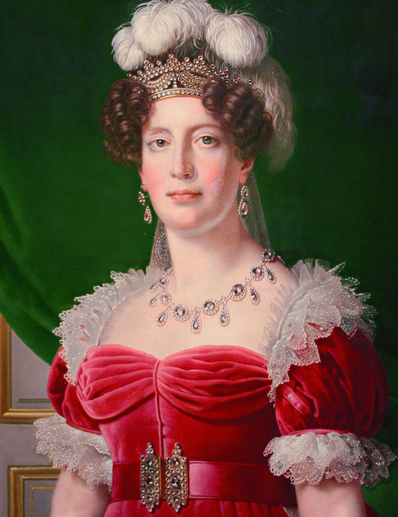 Portrait peint d'une jeune femme en robe de velours rouge a manches ballon et dentelle, coiffee d'un diademe de diamants surmonte de plumes blanches, devant une tenture verte.