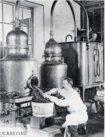 Les alambics de l’usine de Courbevoie